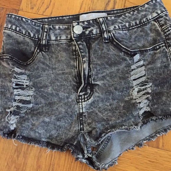 Summer shorts - Picture 1 of 2